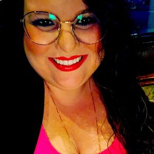 Meet your Posher, Whitney